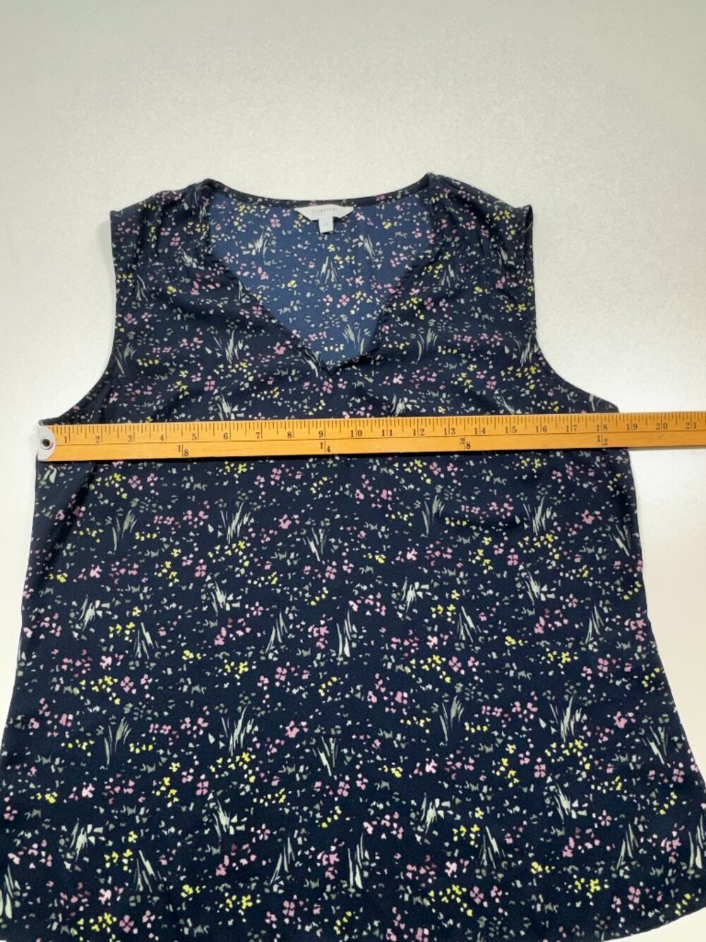 Reitmans Signature Navy Floral Sleeveless Blouse Petite Small Cottagecore Spring - Picture 5 of 9